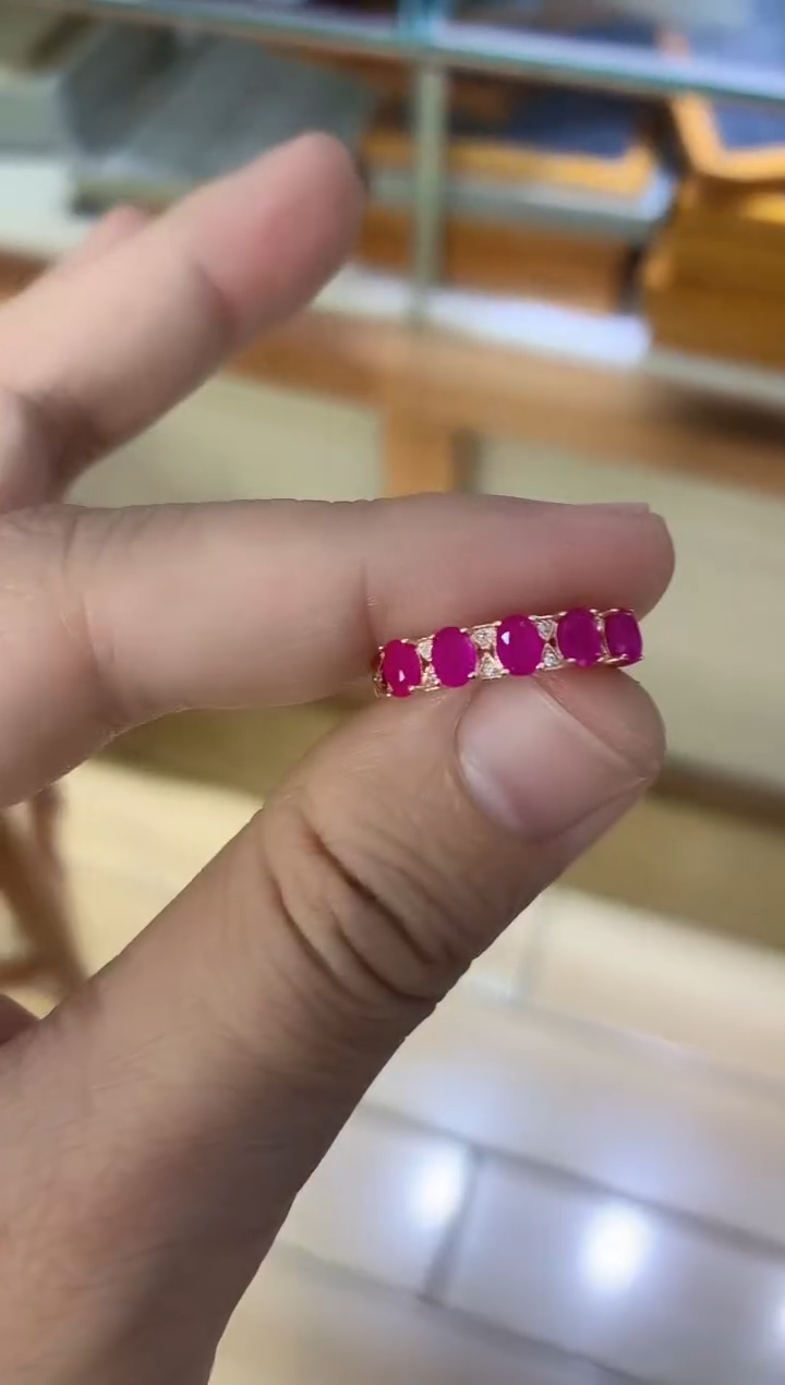 【闪购商品】红宝石戒指银S925镶嵌........