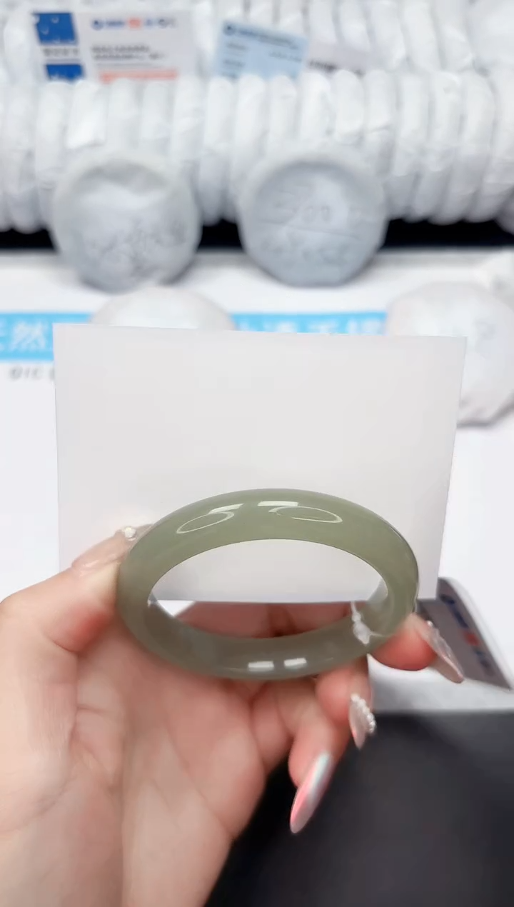 石英质玉未镶嵌手镯365-55.6