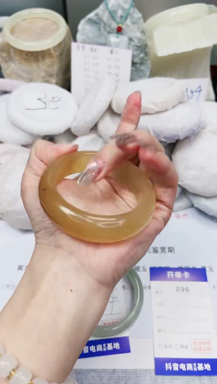 【闪购商品】石英质玉手镯未镶嵌96-财气镯-圈口54