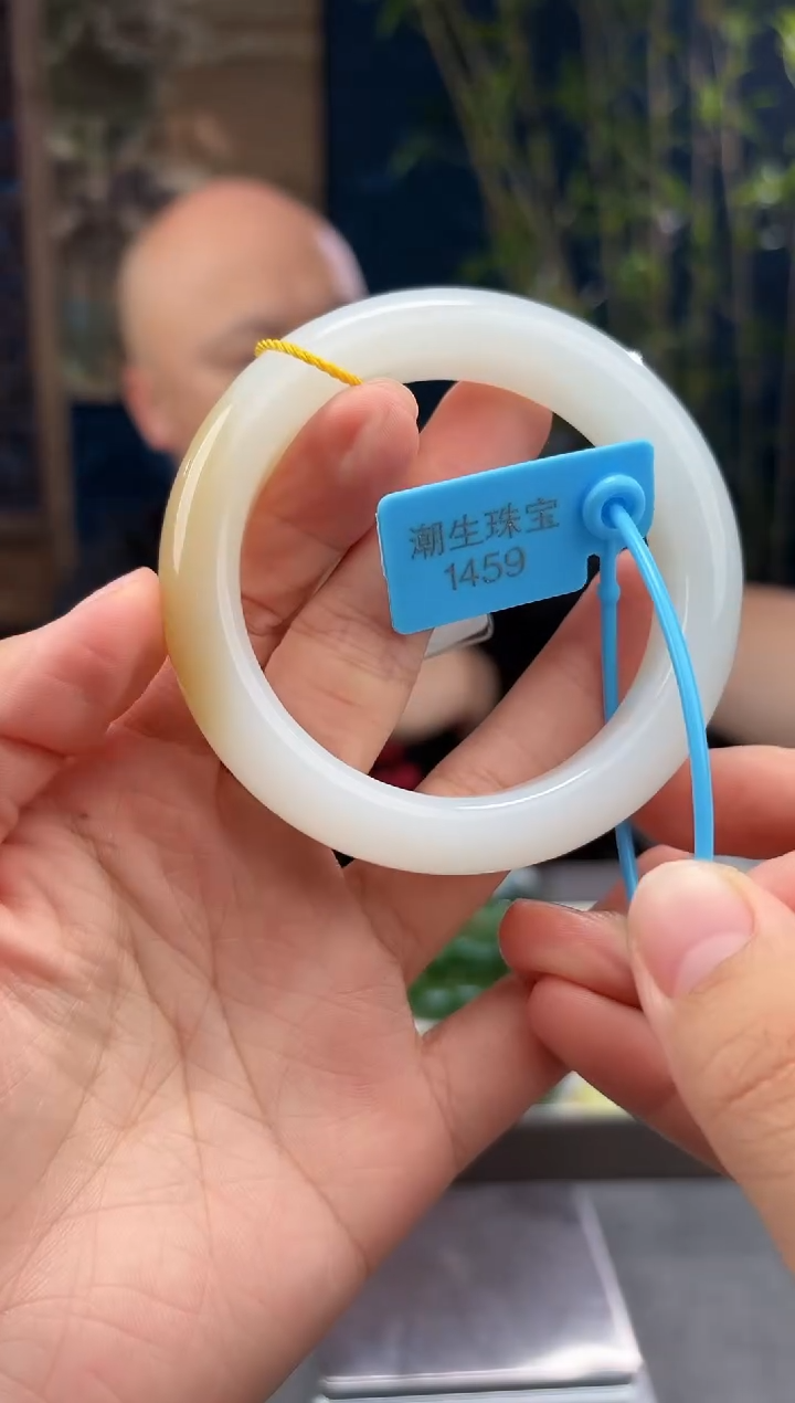 和田玉手镯未镶嵌1459糖白58.5