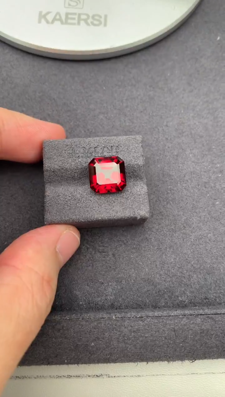 未镶嵌裸石石榴石5ct 镁铝榴石 定制 BH