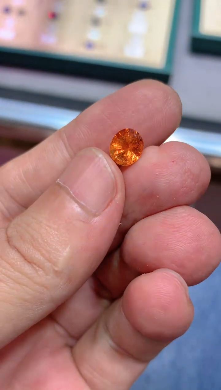 【闪购商品】石榴石（芬达石）裸石未镶嵌2.32CT