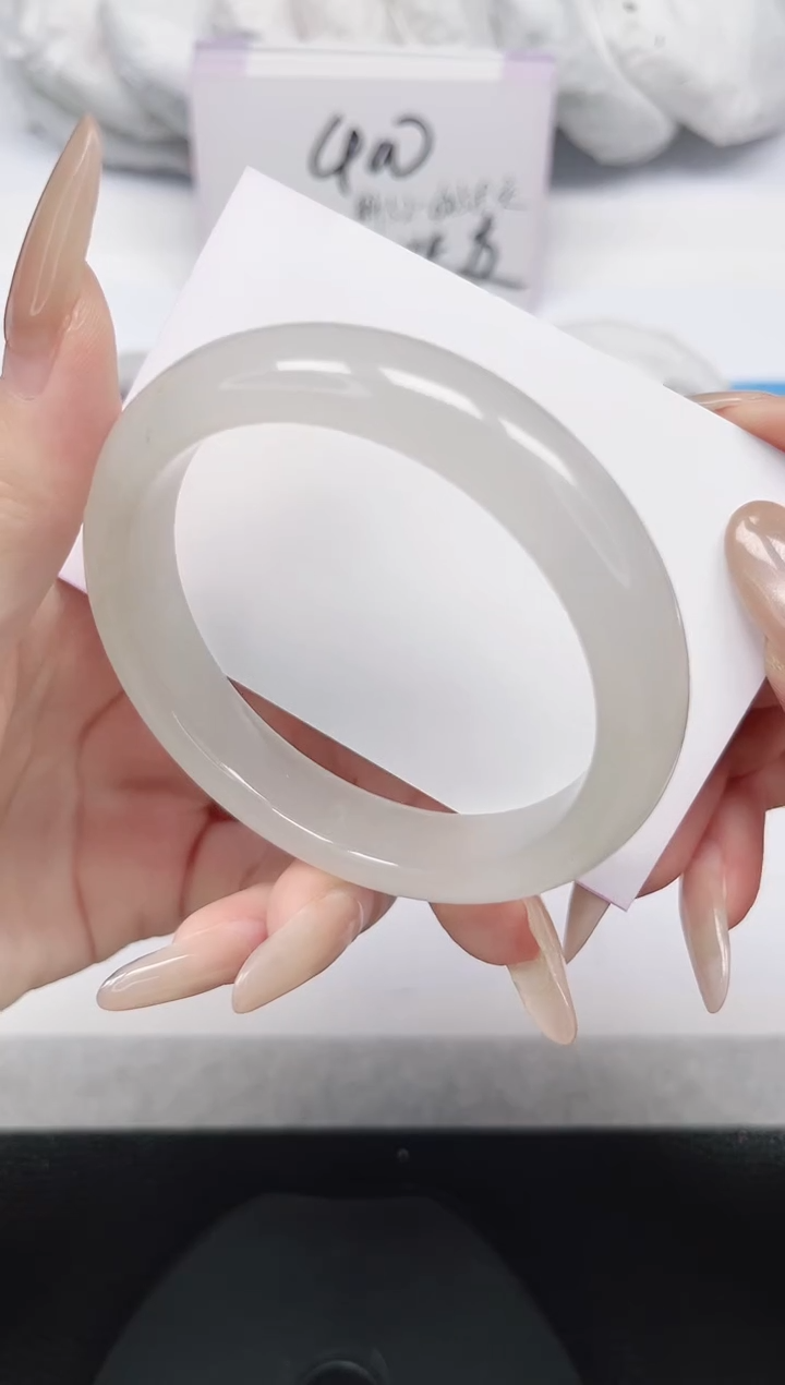 未镶嵌手镯石英岩玉234-56.8