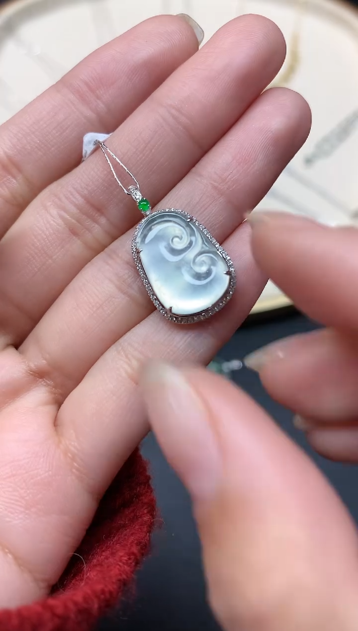 【闪购商品】翡翠吊坠(不含链)18K金镶嵌A79|2980