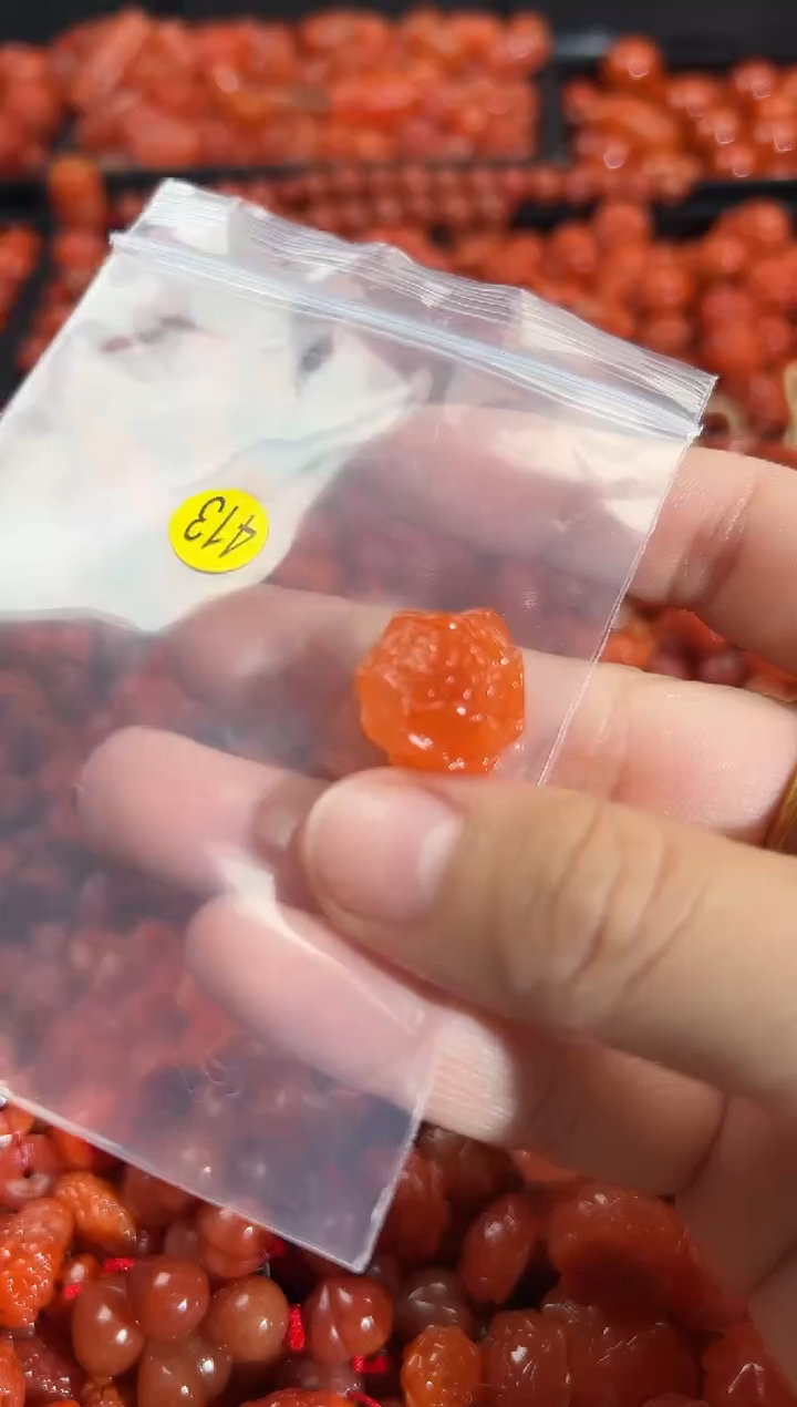 颈饰未镶嵌南红玛瑙1