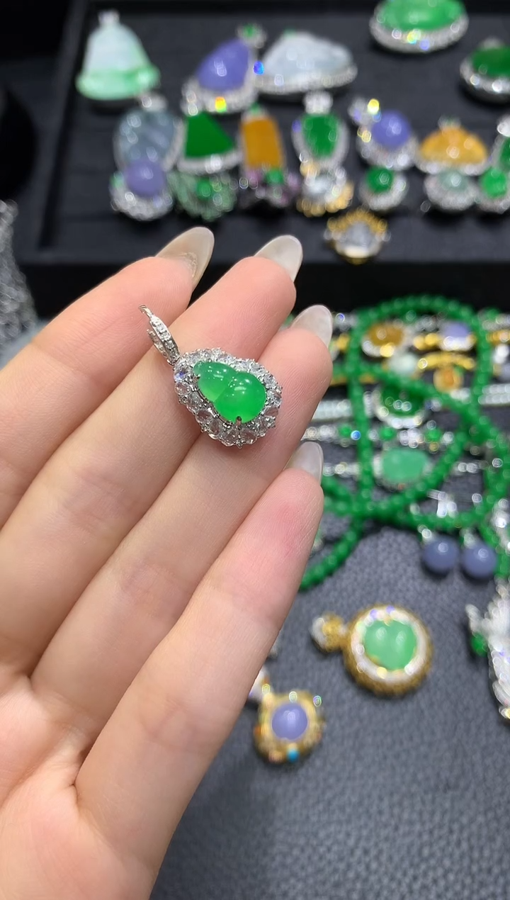 翡翠18K金镶嵌吊坠(不含链)20吊坠不含链