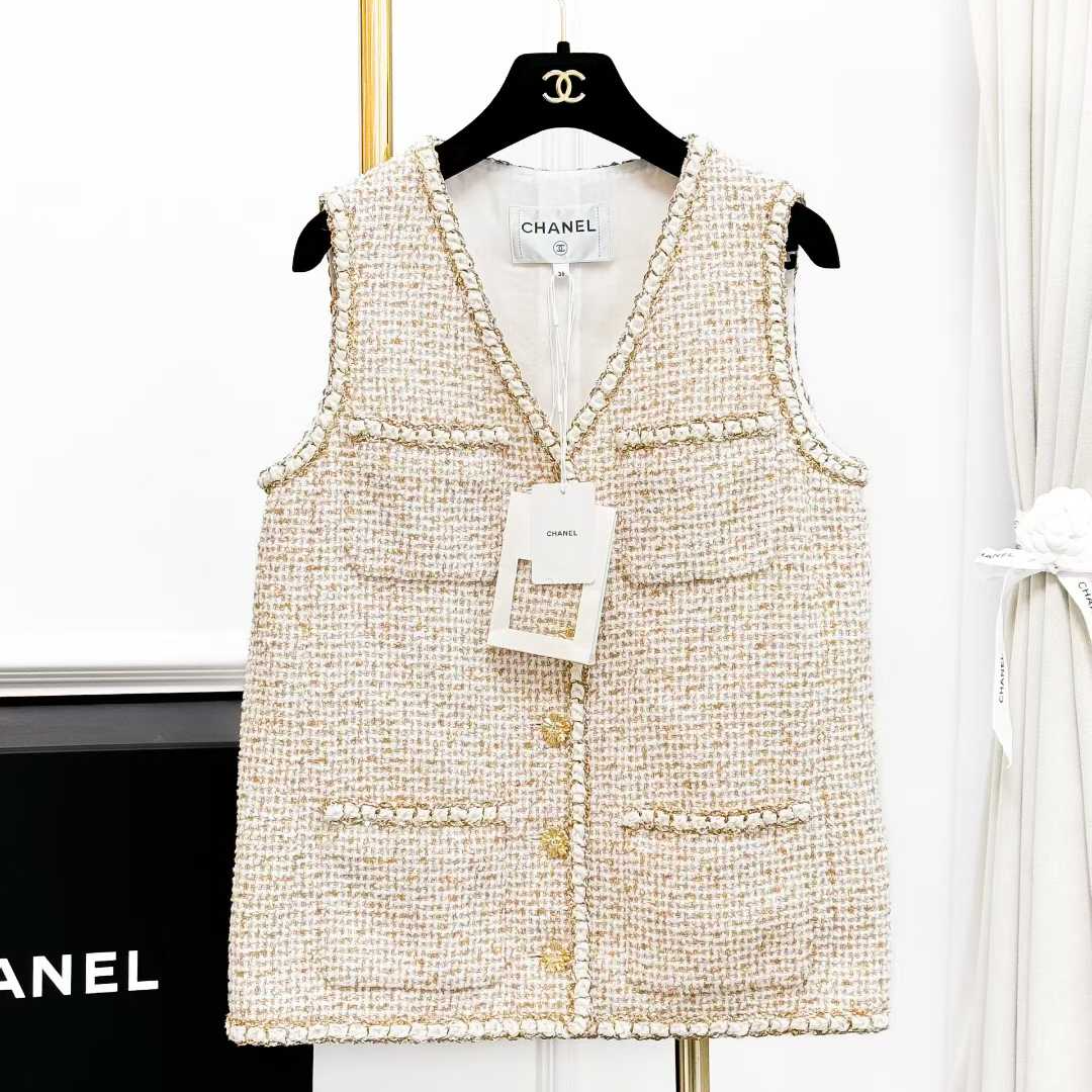 99新 Chanel/香奈儿 36码26C早春米金色细闪四口袋无袖编织背心