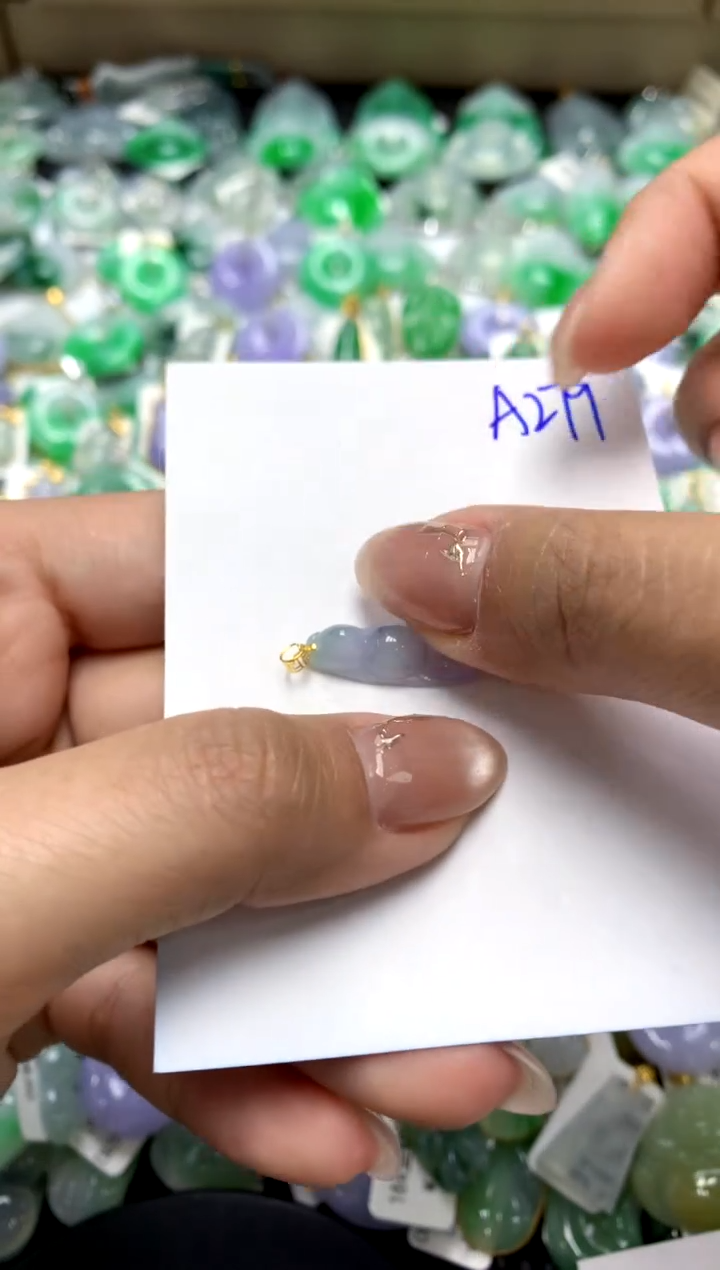 【闪购商品】翡翠颈饰18K金镶嵌111111111