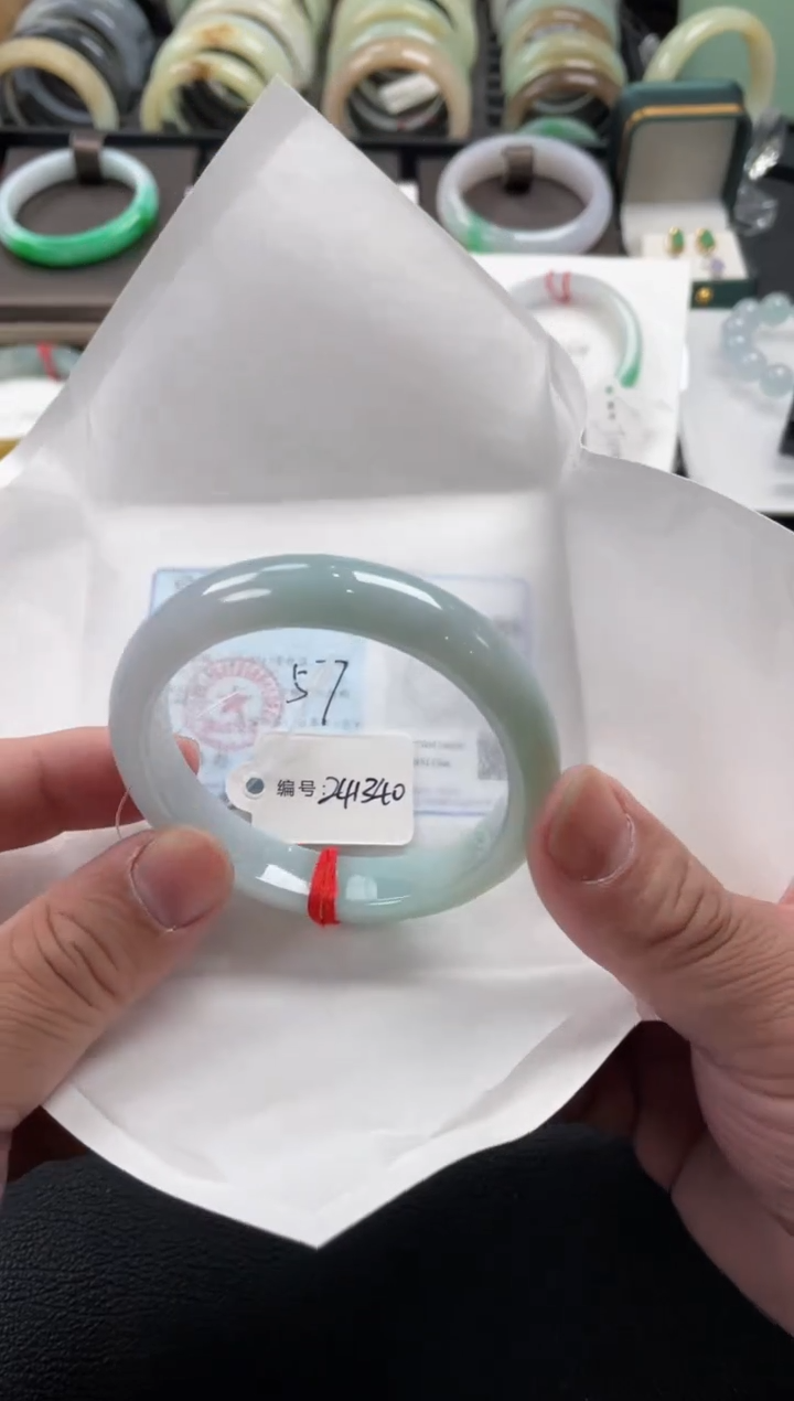 【闪购商品】翡翠手镯未镶嵌57正圈