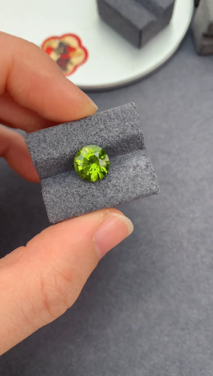 【闪购商品】橄榄石裸石未镶嵌3.1ct橄榄石