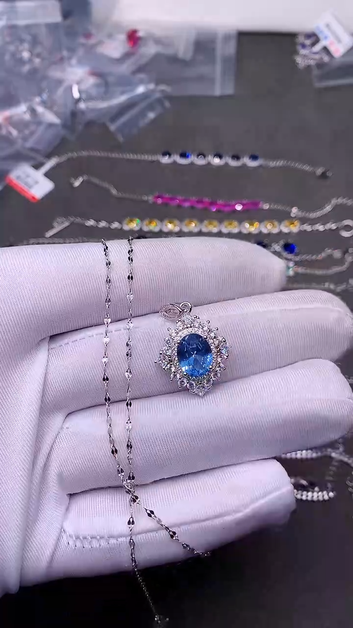 【闪购商品】海蓝宝石颈饰银S925镶嵌.......