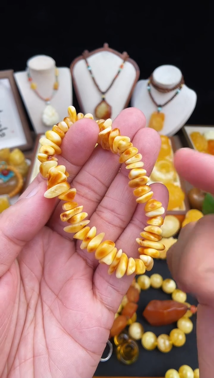 琥珀未镶嵌珠宝奇石柒月