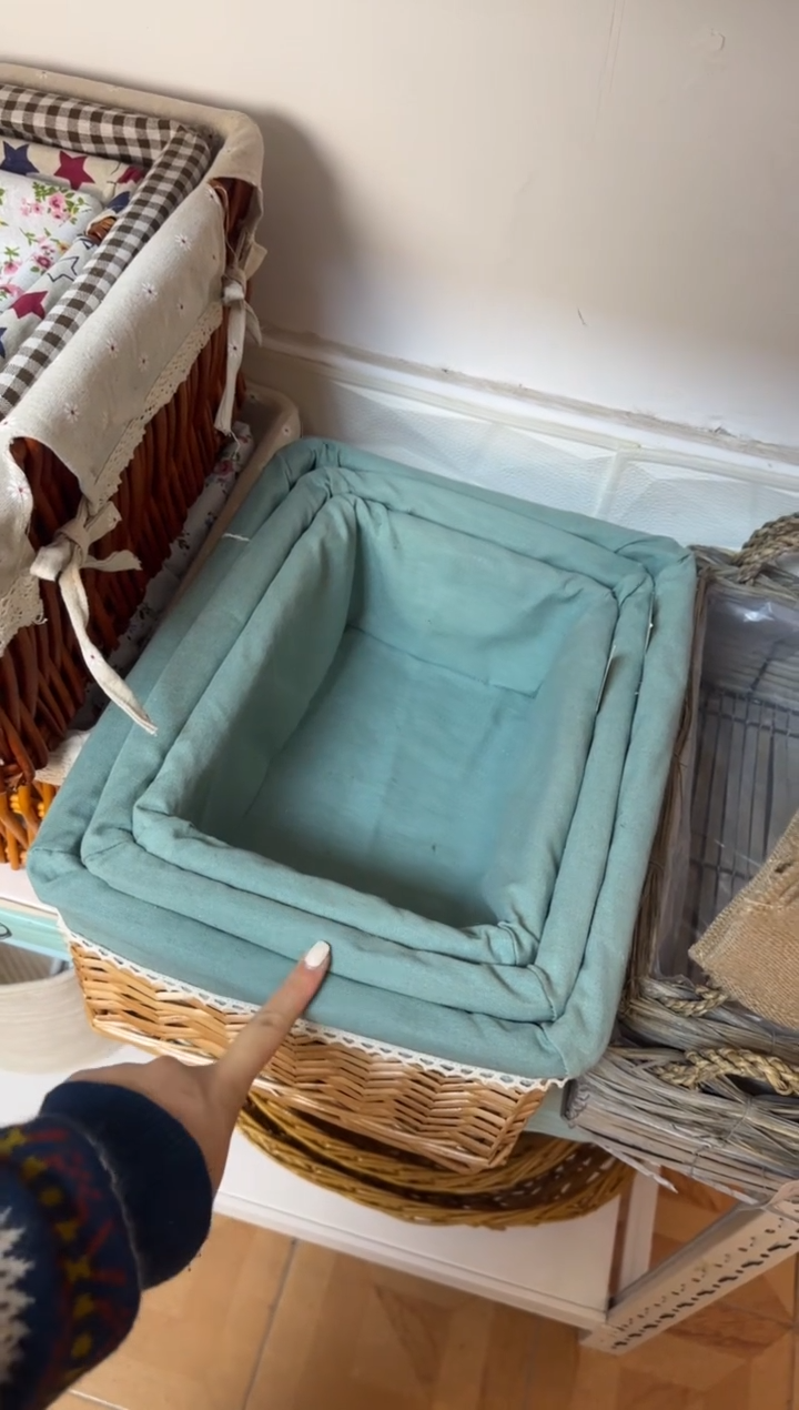 微瑕捡漏篮色内衬套三