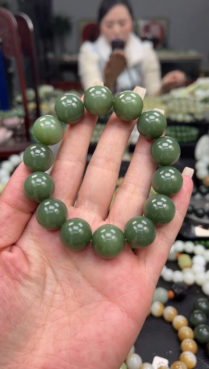 【闪购商品】和田玉手串未镶嵌俄罗斯粉青 碧玉卡16