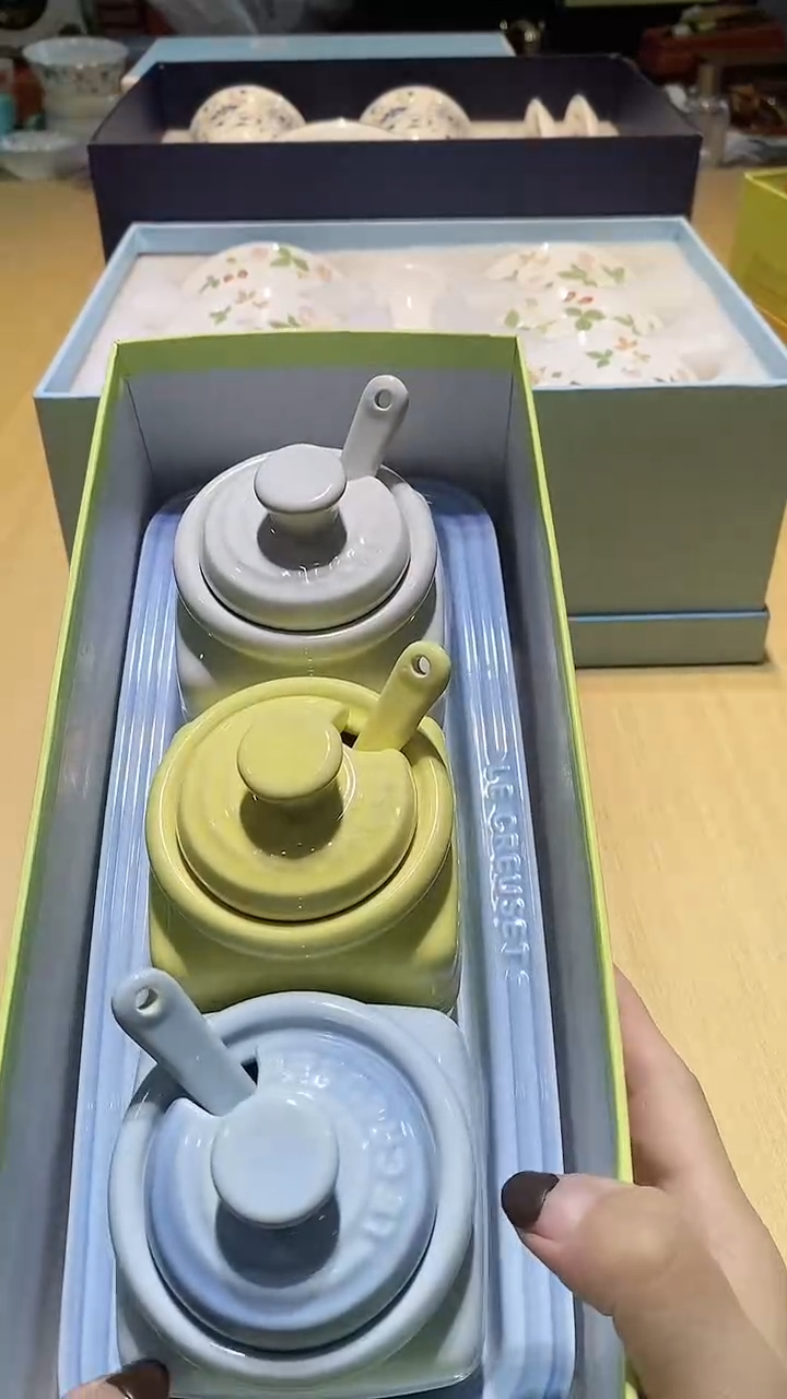 【闪购商品】瓷片锅碗瓢盆一件不剩