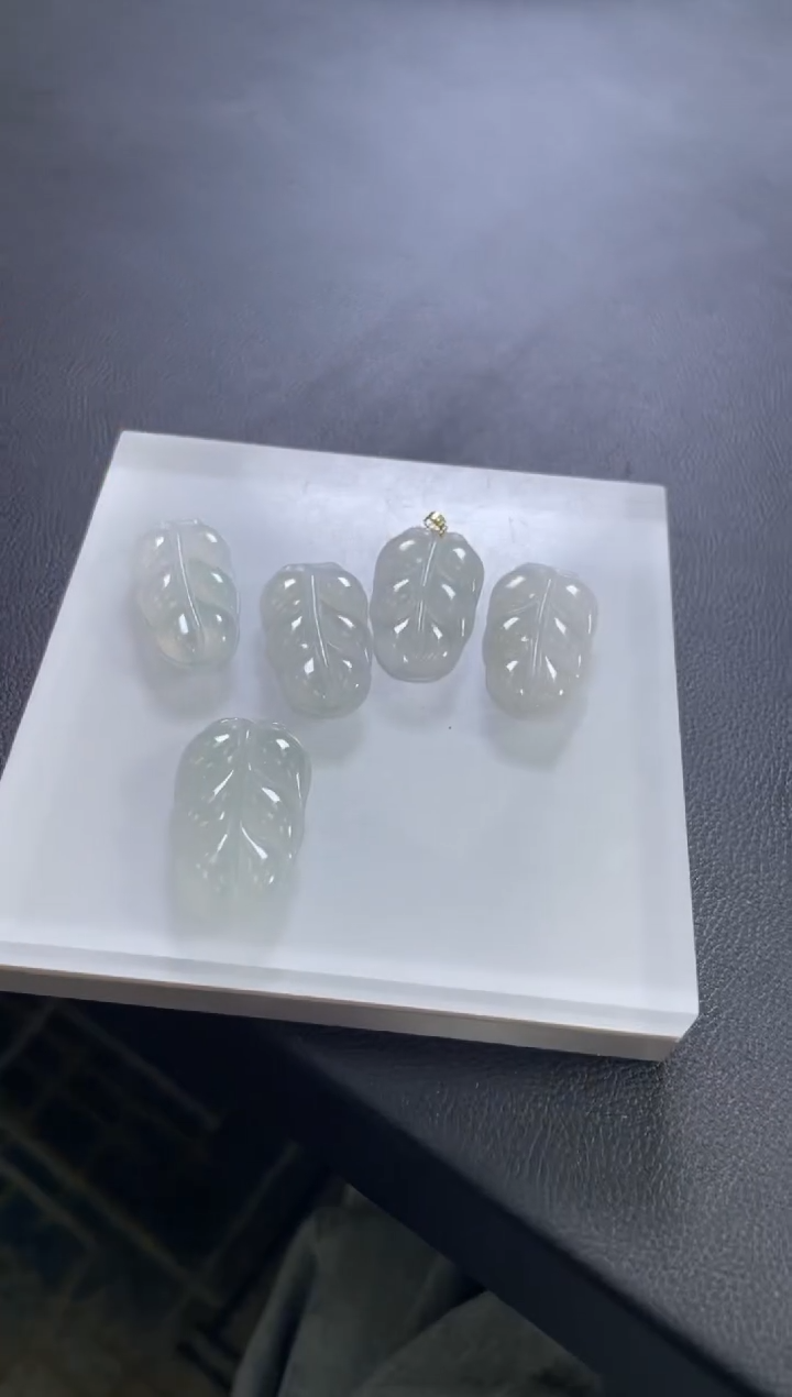 【闪购商品】翡翠吊坠(不含链)18K金镶嵌W366-CJZB-016多样性发一