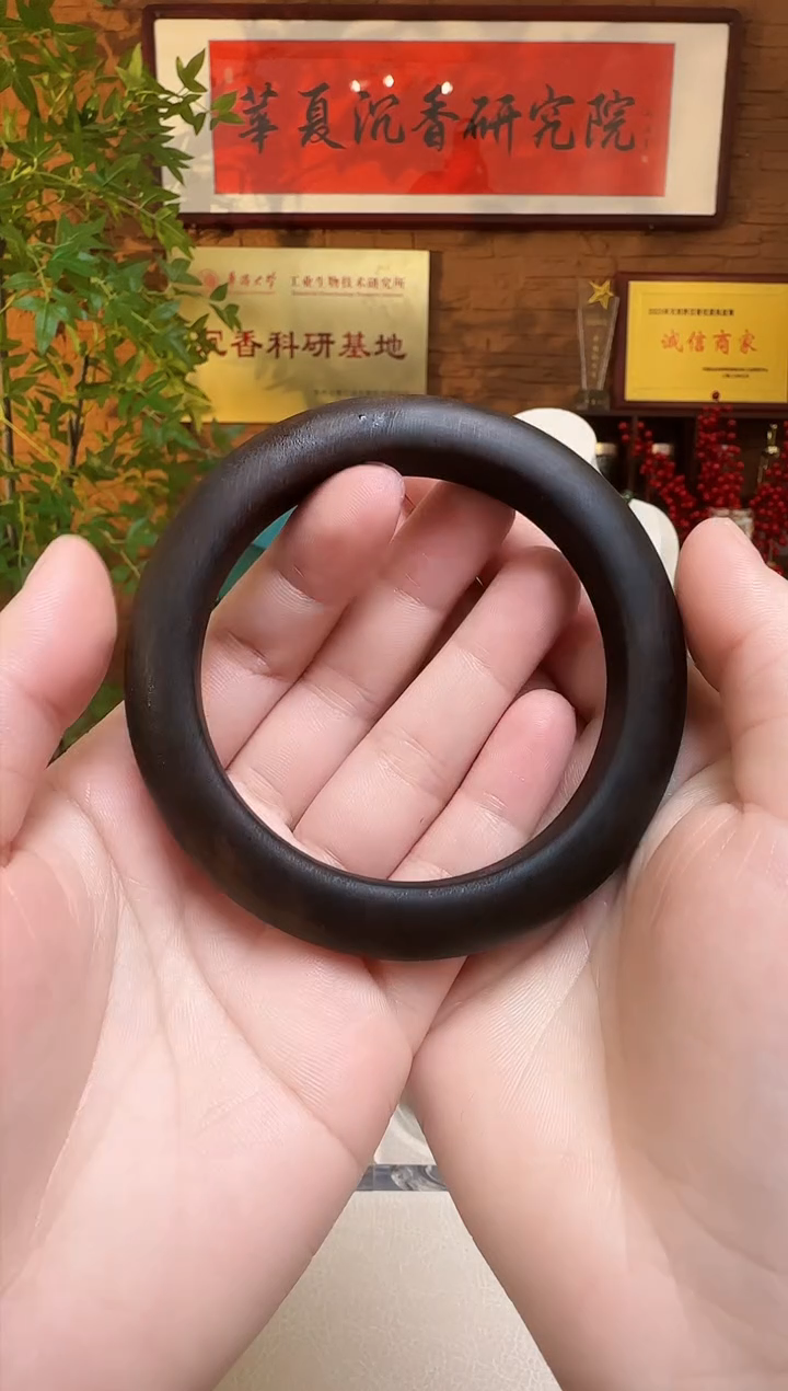 【闪购商品】沉香木手串越南白棋玉化沉水雷击留疤手镯（平58）