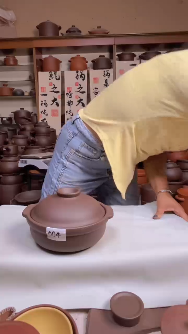 宜兴紫砂微瑕1升煲仔锅004