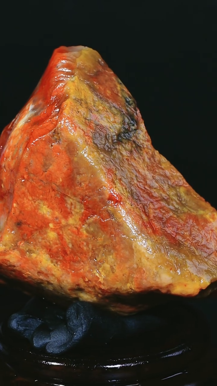 昌化石蚂**益昌化田黄石