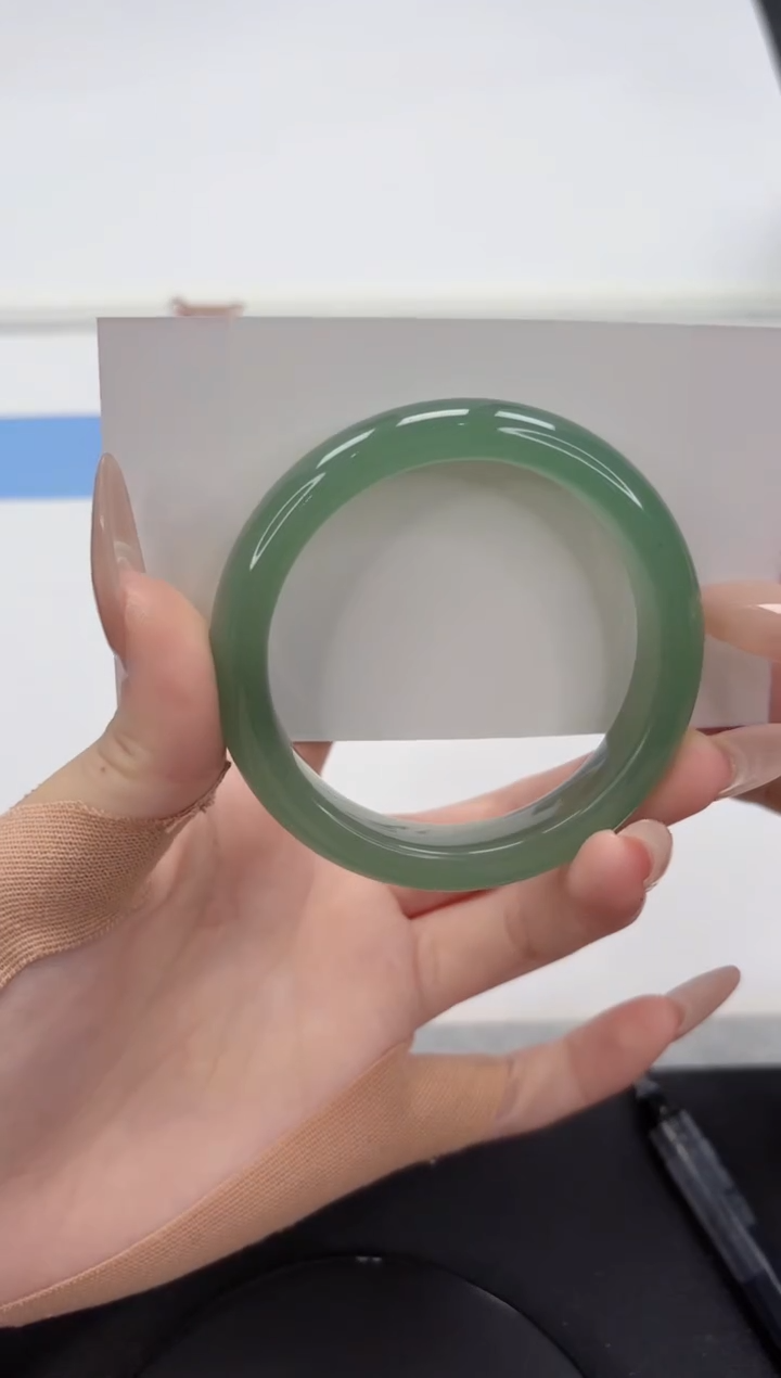 【闪购商品】石英质玉手镯未镶嵌A108-54.4