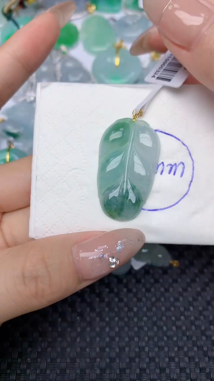 颈饰18K金镶嵌翡翠天然缅甸翡翠a货百元以上9元证书费自理