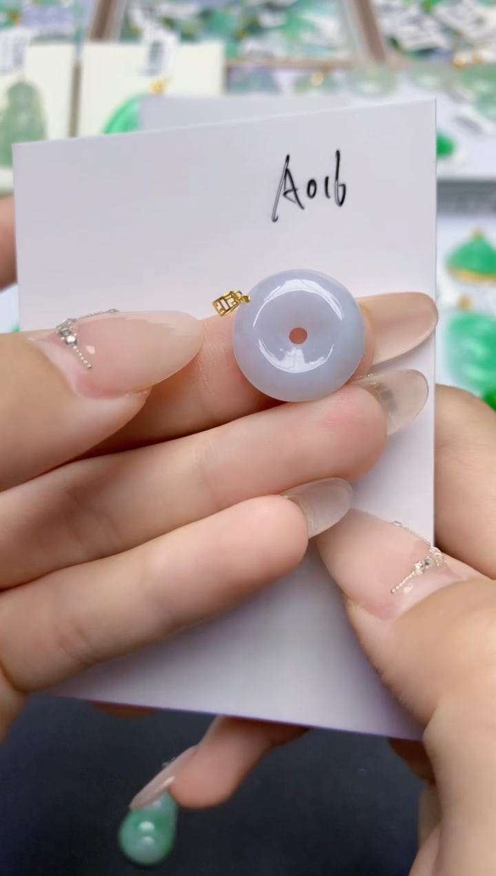 翡翠未镶嵌颈饰天然缅甸A货翡翠