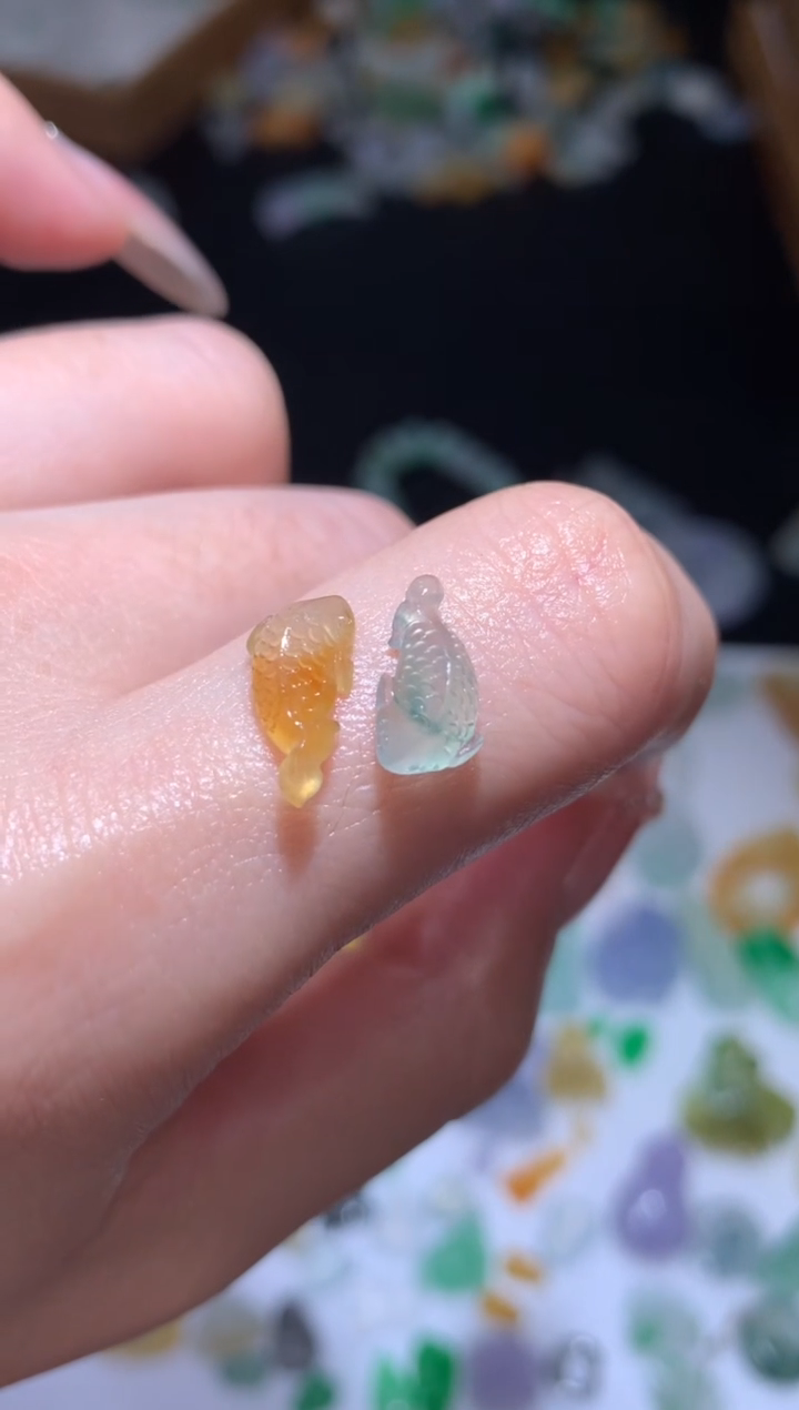 未镶嵌定制翡翠一对金鱼