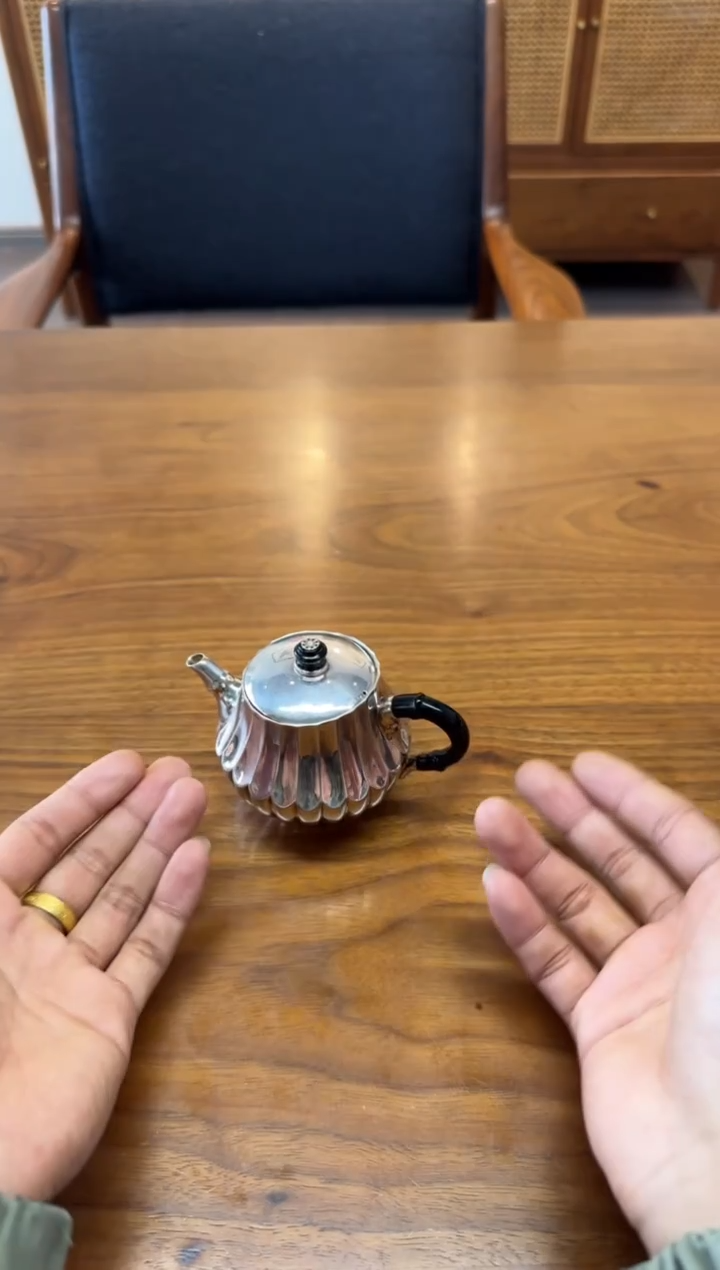 寸发标 手作菊瓣僧帽壶