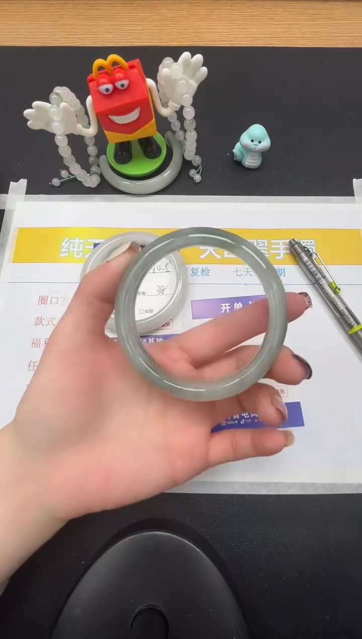 【闪购商品】石英质玉手镯未镶嵌149-63.2