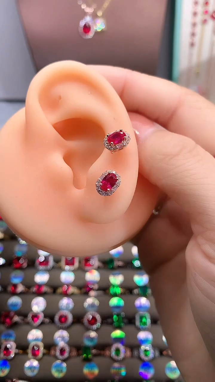 【闪购商品】红宝石耳饰银S925镶嵌玫瑰金4.6