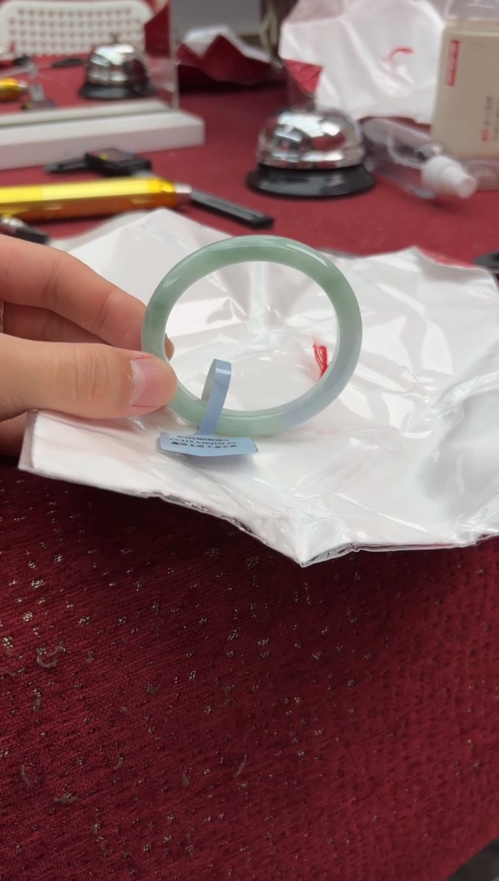 【闪购商品】翡翠手镯（贵妃镯）未镶嵌4手镯