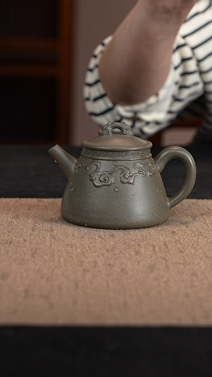 【闪购商品】紫砂茶壶碧潭砂螭龙