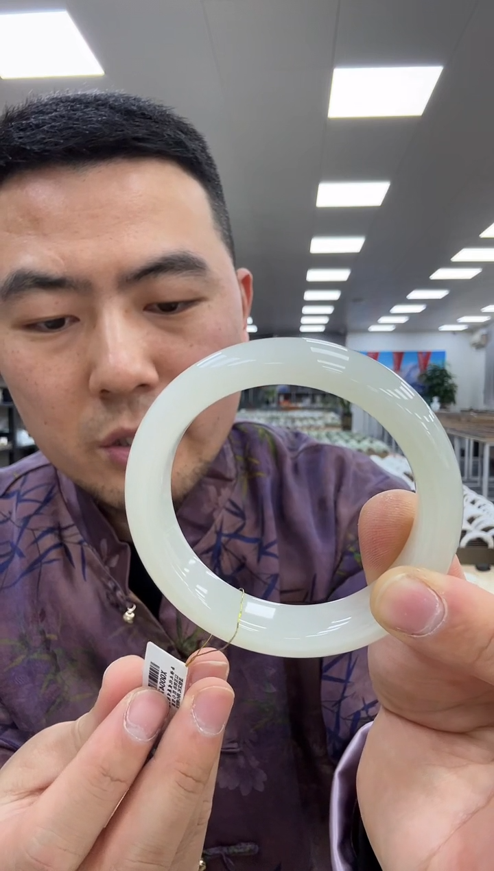 【闪购商品】和田玉手镯未镶嵌60  478