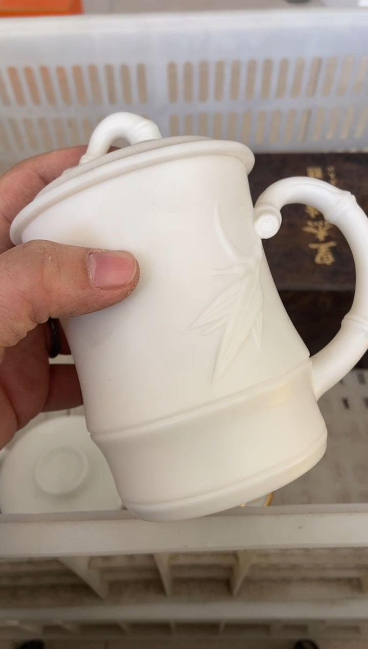 杯无运费险有瑕疵的摄影的产品有使用过的痕迹有点脏介意勿拍