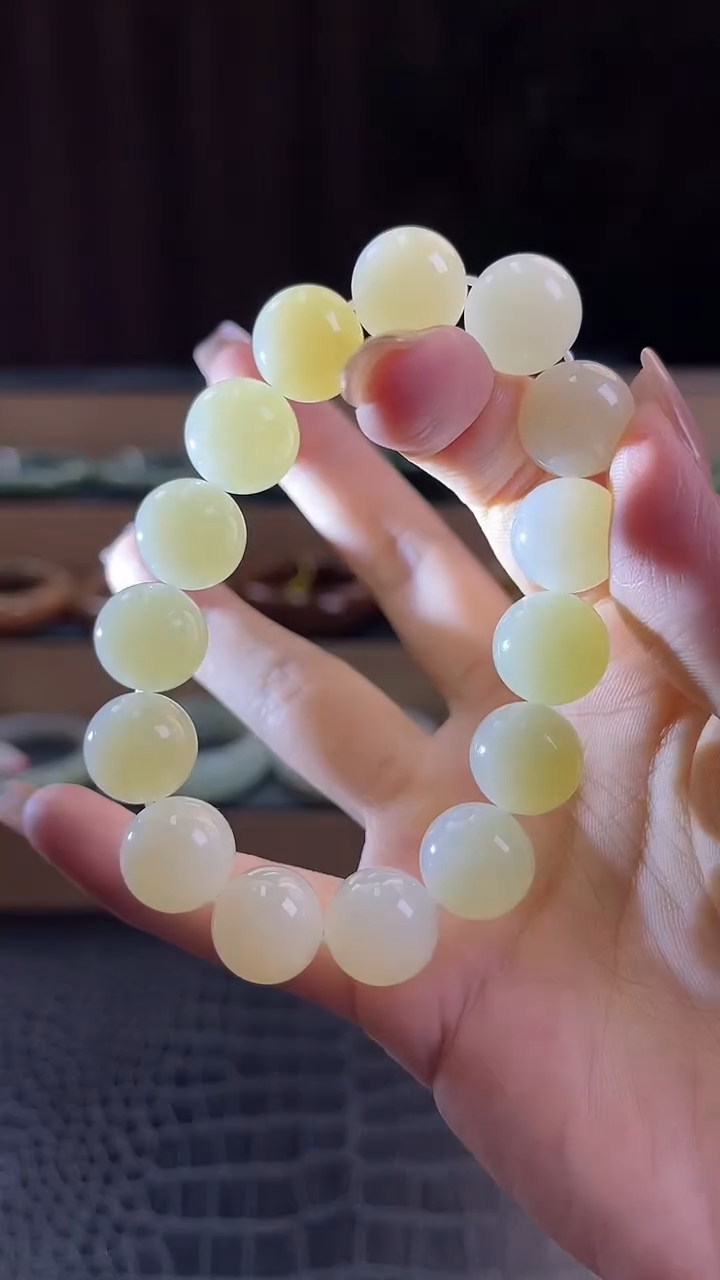 和田玉未镶嵌手串14mm左右且末飘糖