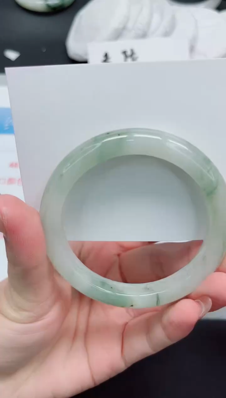 【闪购商品】石英质玉手镯未镶嵌302-57.4