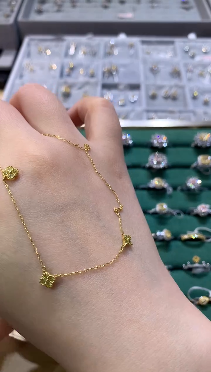 18K金镶嵌项链钻石项链