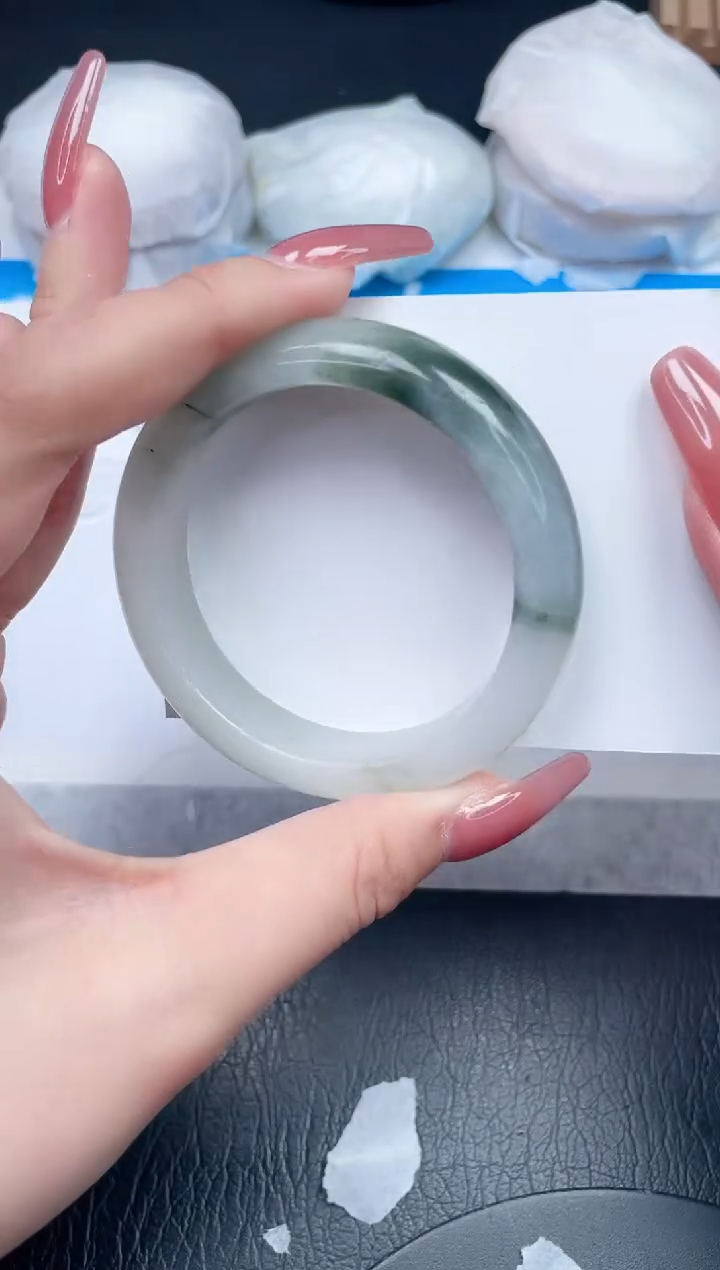 【闪购商品】石英质玉手镯未镶嵌328-52