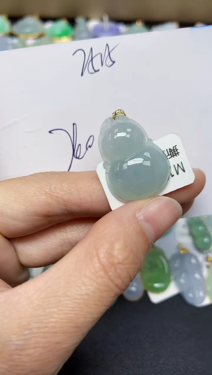 翡翠18K金镶嵌颈饰 天然翡翠A货