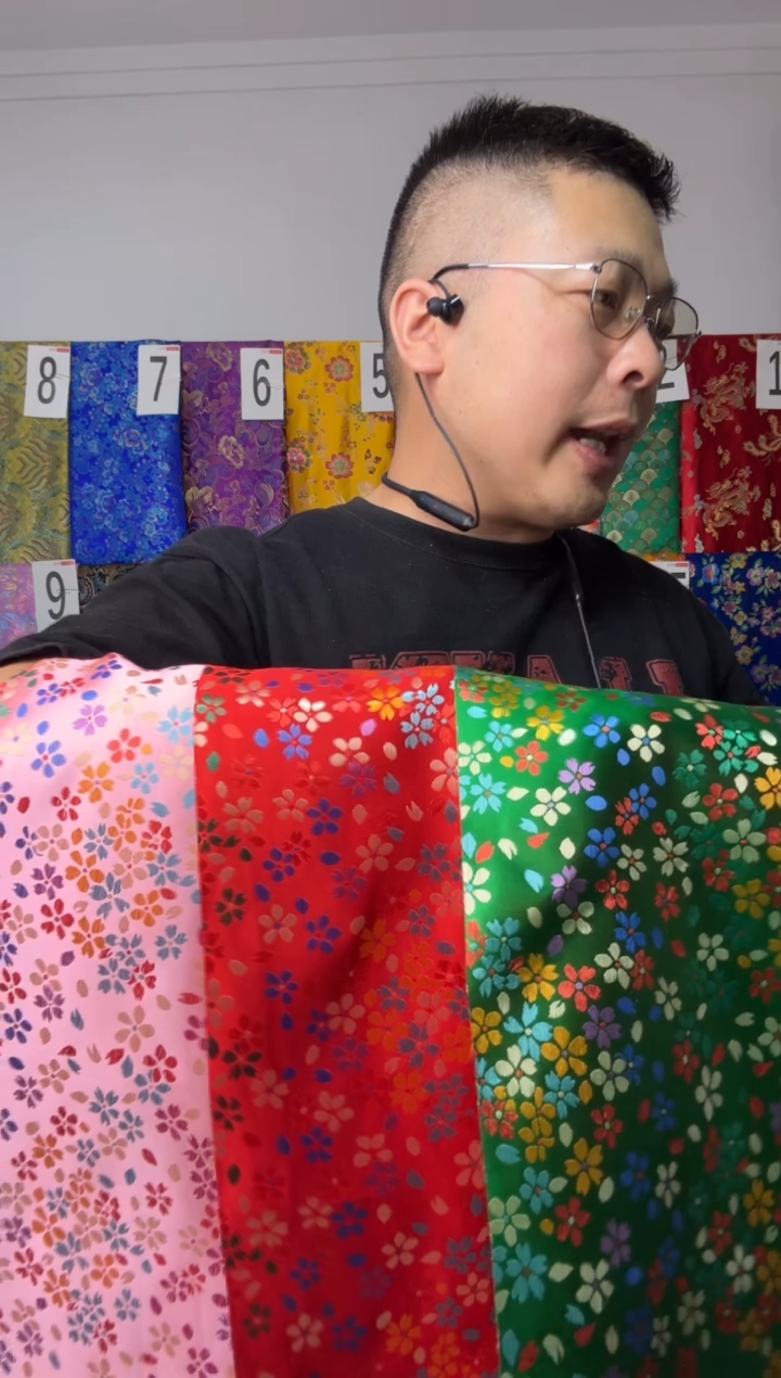 混纺织锦缎 长60  宽