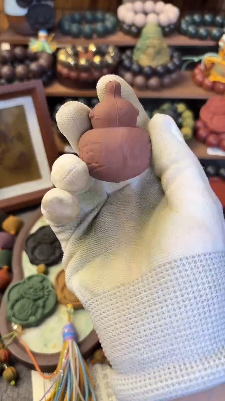 泥塑降真香富婆葫芦一个