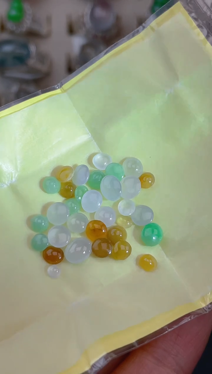未镶嵌定制翡翠天然翡翠蛋面52
