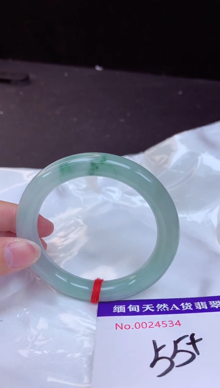 【闪购商品】翡翠手镯未镶嵌55+