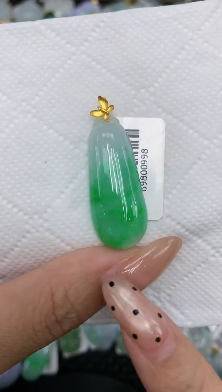 颈饰18K金镶嵌翡翠1