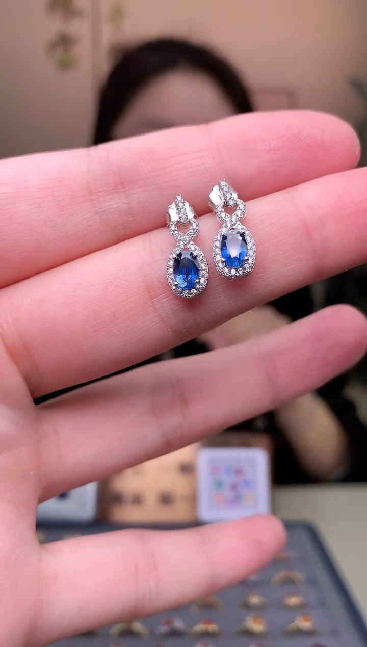 【闪购商品】蓝宝石耳饰银S925镶嵌耳饰