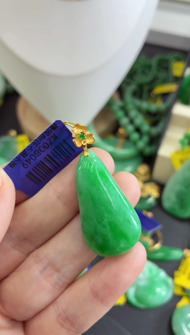 吊坠(不含链)18K金镶嵌翡翠挂件