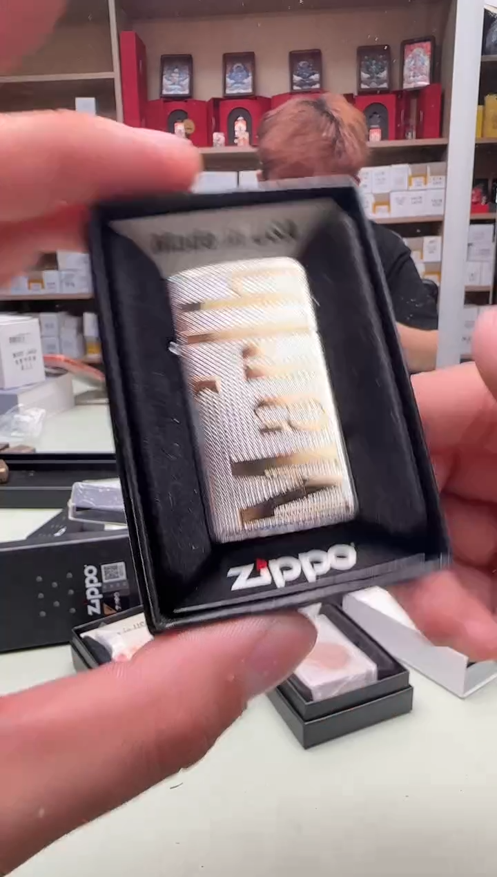 Zippo打火机纤巧镀金镀银牛头