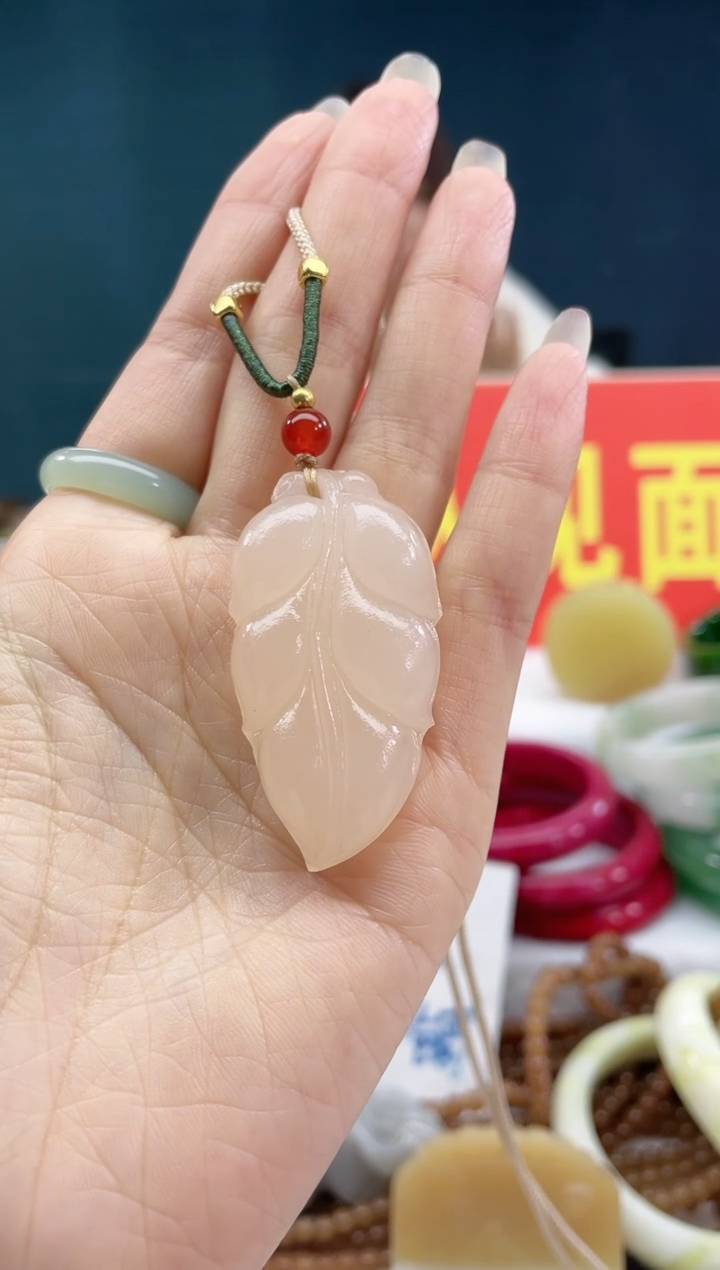 【闪购商品】和田玉颈饰未镶嵌1
