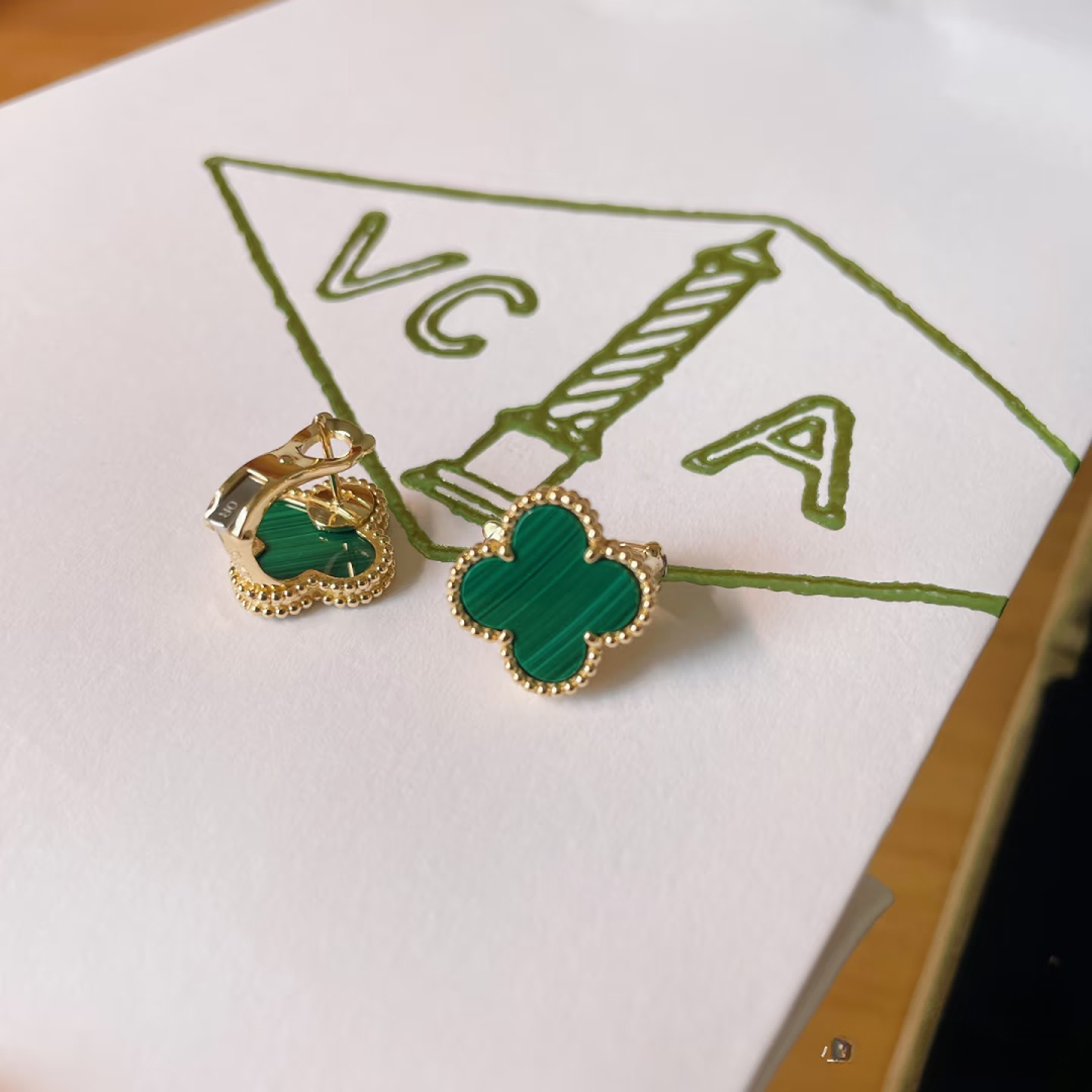 99新 梵克雅宝 蔚蓝/  绿色四叶草 18K耳钉 21年保卡 大号 