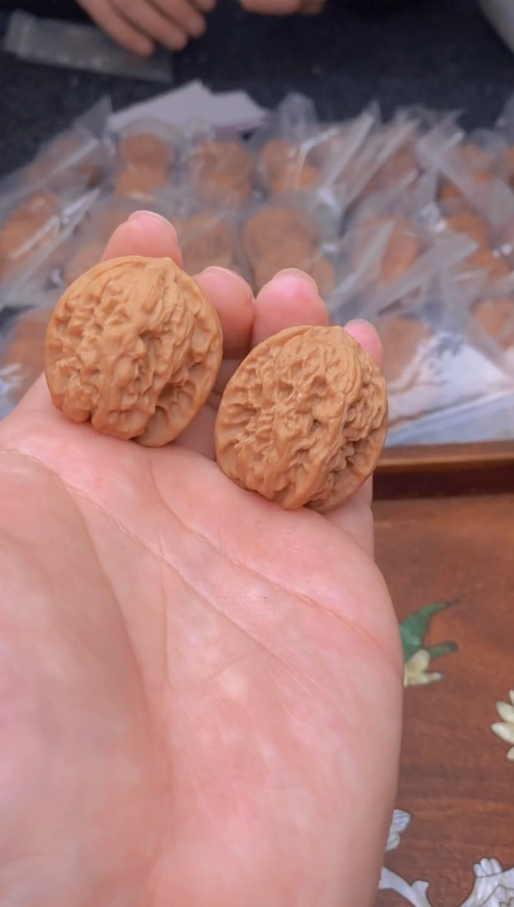 【闪购商品】文玩核桃把件G158号31尺野狼